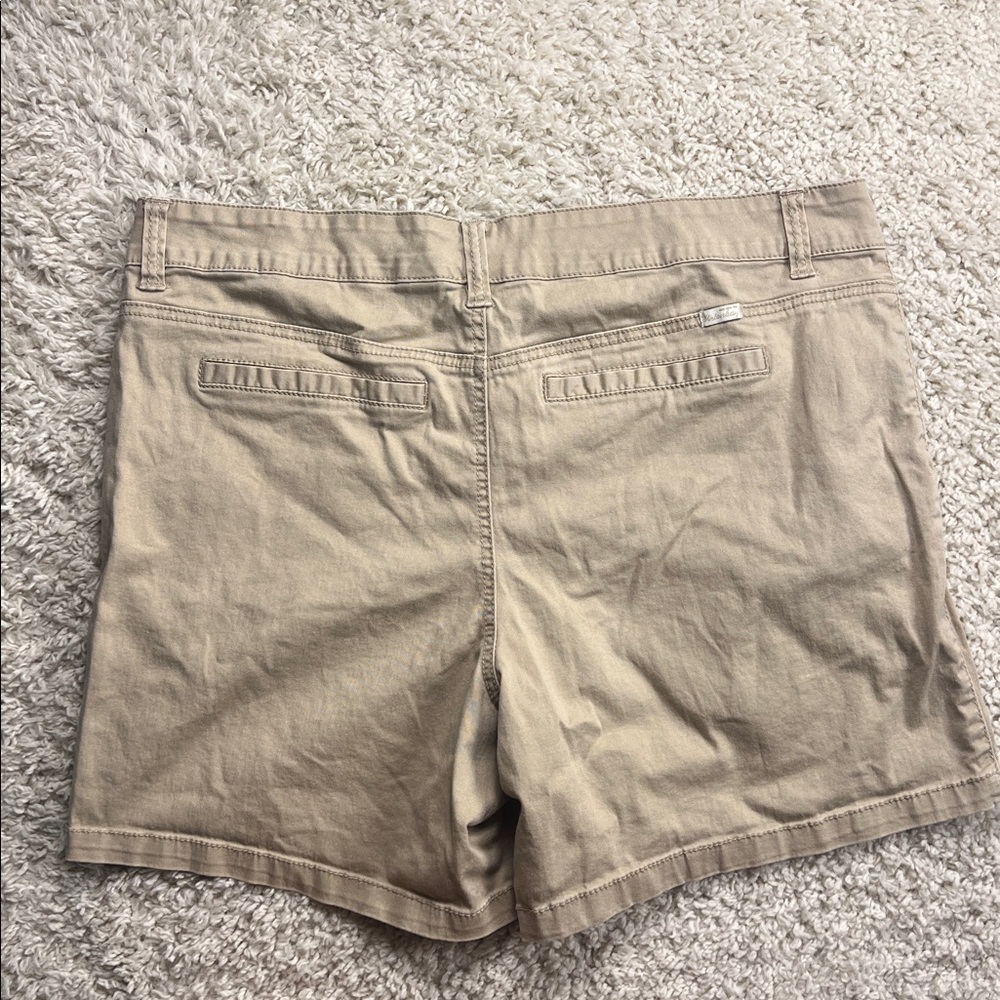JUNIOR UNIONBAY LIGHT TAN SHORTS SIZE 17 GUC - Picture 9 of 9
